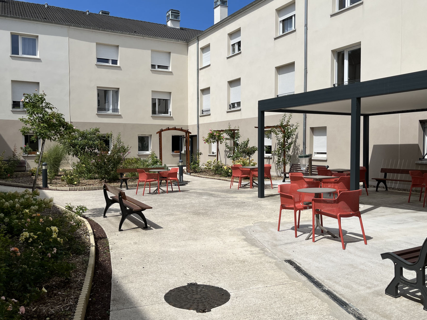 notre foyer cour intérieur
